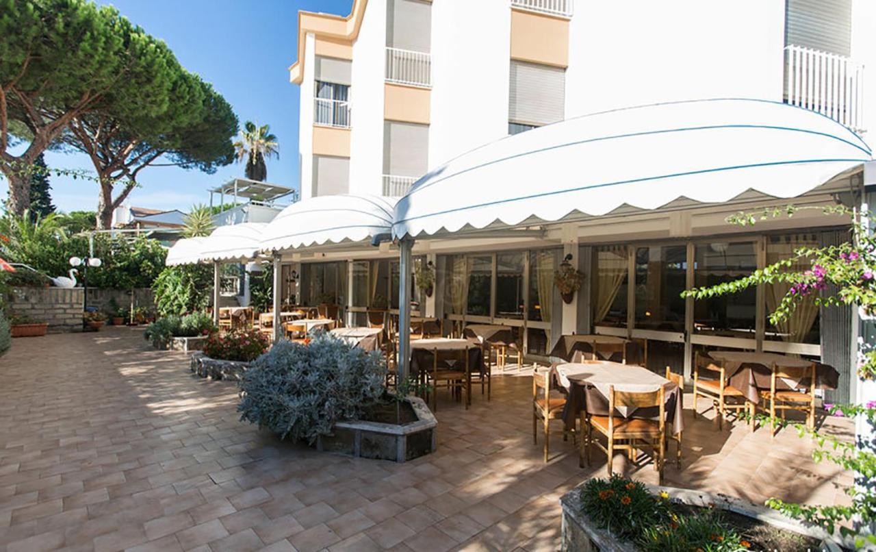 Hotel Anna Terracina Εξωτερικό φωτογραφία